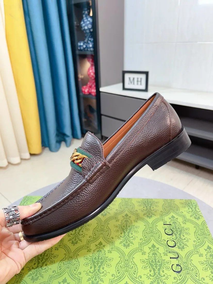 Men's shoes 💰500🌹🌹Niuli [GUCCI Gucci] A new style of formal men's leather shoes is coming~ The original quality upper is made of patent leather imported from Italy, the leather is soft and delicate, comfortable and soft first-layer cowhide lining, rubber wear-resistant outsole, the shoe shape is dignified and domineering, and the luxury charm cannot be concealed! The natural and free nouveau riche leads the trend. Code number: 38-44